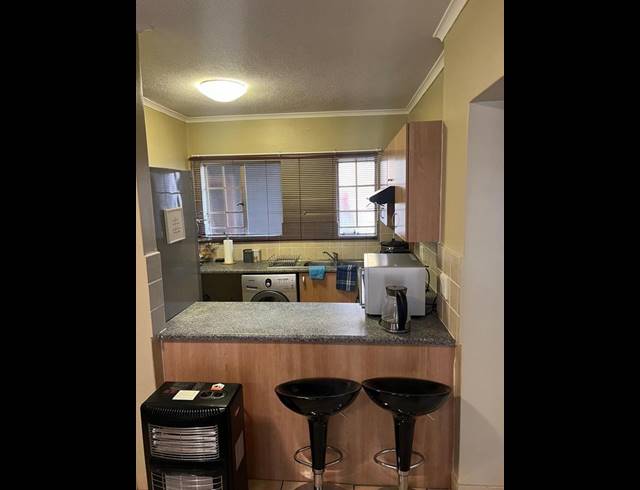 2 BEDROOM TOWNHOUSE FOR SALE IN MEREDALE